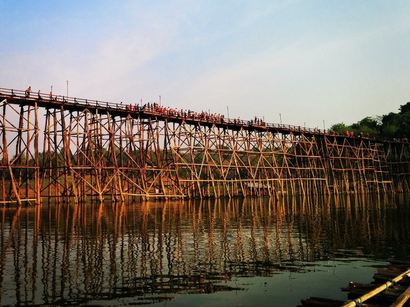 pont en bois Sangkhlaburi thailande Esprit Nomade voyages